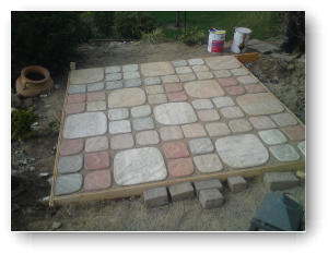 Kaminplatz Platten verlegen in Kunsthartz