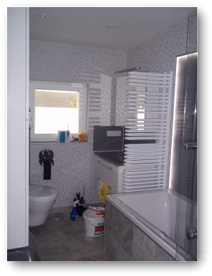 um das Acrylglas haben wir noch Licht eingebaut das find ich total klasse